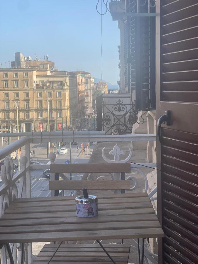 A I R H1o * Napoli